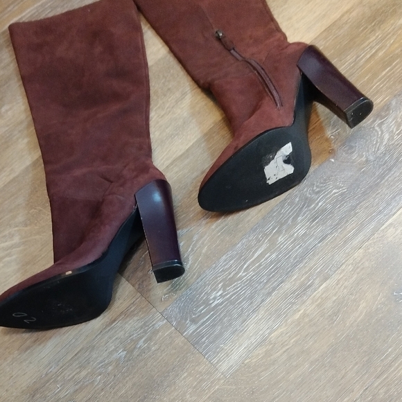 Boutique 9 Brown Suede Heeled Boots - Picture 4 of 6